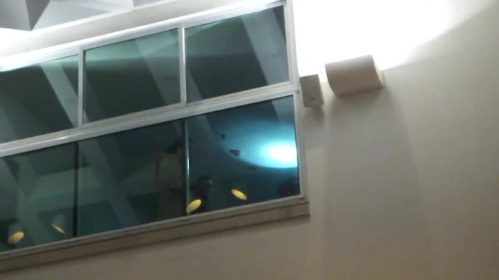 Demi  -  Sheraton Barra (1799) - Demi - She Welcomes Fans From Hotel Balcony Part oo3