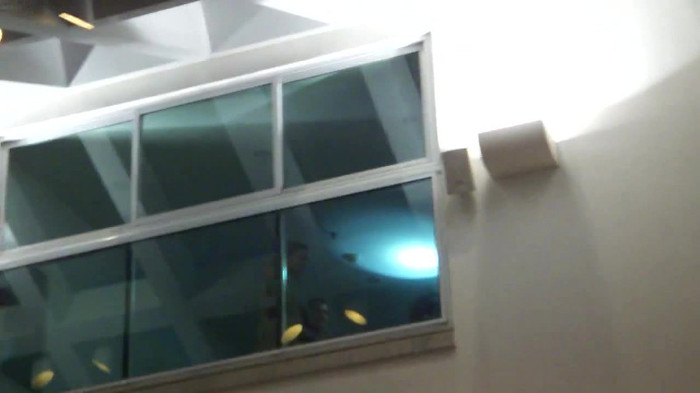Demi  -  Sheraton Barra (1812) - Demi - She Welcomes Fans From Hotel Balcony Part oo3