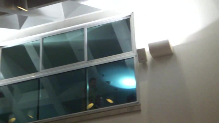 Demi  -  Sheraton Barra (1815) - Demi - She Welcomes Fans From Hotel Balcony Part oo3