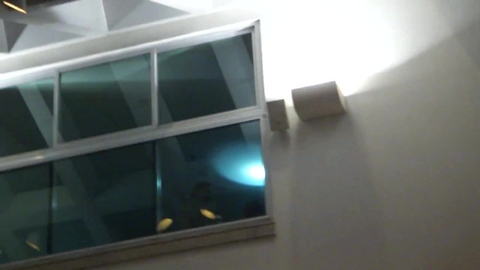 Demi  -  Sheraton Barra (1866) - Demi - She Welcomes Fans From Hotel Balcony Part oo3
