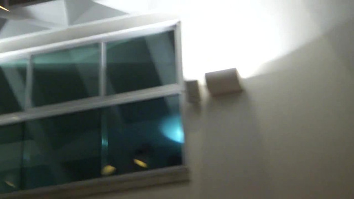 Demi  -  Sheraton Barra (1877) - Demi - She Welcomes Fans From Hotel Balcony Part oo3