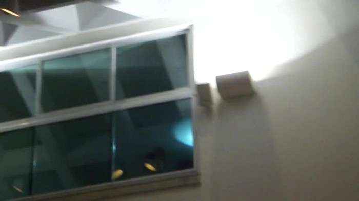 Demi  -  Sheraton Barra (1879) - Demi - She Welcomes Fans From Hotel Balcony Part oo3