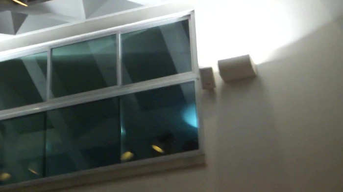 Demi  -  Sheraton Barra (1883) - Demi - She Welcomes Fans From Hotel Balcony Part oo3