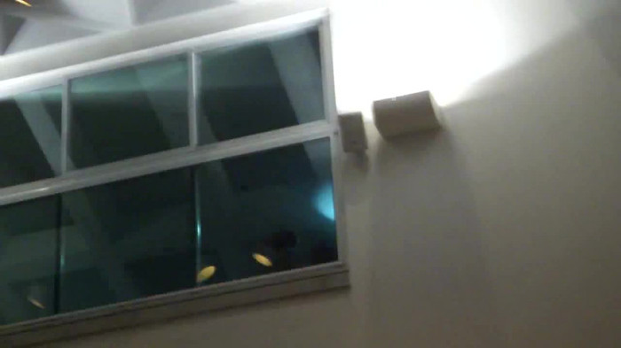 Demi  -  Sheraton Barra (1887) - Demi - She Welcomes Fans From Hotel Balcony Part oo3