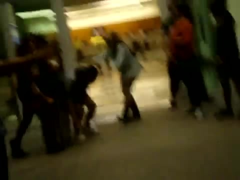 Demi Dançando Na Porta Do Hotel RJ 375