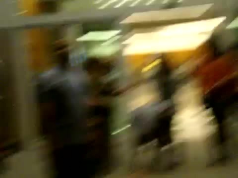 Demi Dançando Na Porta Do Hotel RJ 426