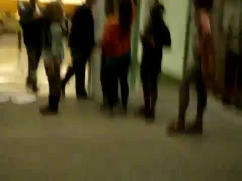 Demi Dançando Na Porta Do Hotel RJ 671