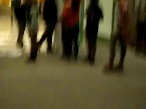 Demi Dançando Na Porta Do Hotel RJ 672