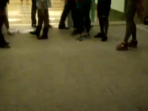 Demi Dançando Na Porta Do Hotel RJ 685