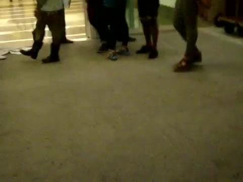 Demi Dançando Na Porta Do Hotel RJ 694