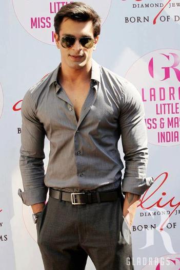  - Karan Singh Grover