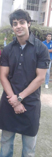 wow buna shilpa bn prin parc! tu cf?