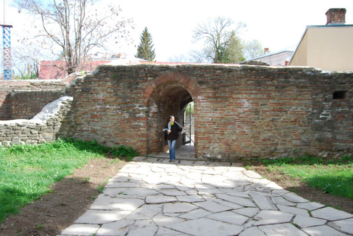 DSC_1570 - 2012 aprilie 20 - 22 - Izvorul Tamaduirii Gemenea Targoviste