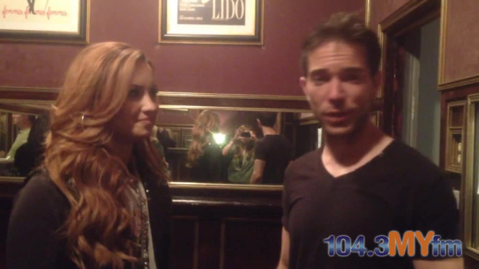 1043 MYfm\'s Ty Bentli with Demi Lovato in LA 0377 - Demi - 1043 MYfm Ty Bentli
