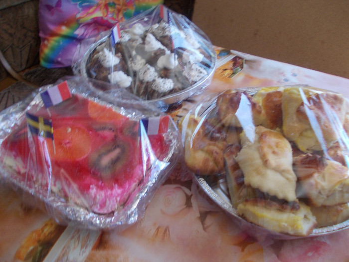 PLATOURI.. CU PRAJITURI...PLECAM IN VIZITA,, - 8-DULCIURI A LA MIHAELA