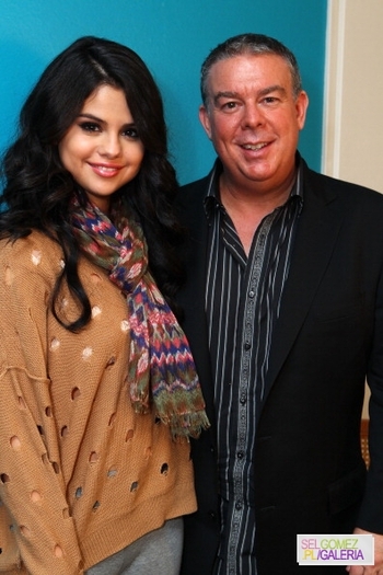 008 - 26 04 2012 Elvis Duran Show