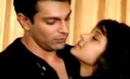 543559_390794320960320_145556422150779_1169343_497343992_a - KaJen primul interviu dupa nunta