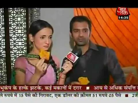 1 (10) - Iss Pyaar Ko Kya Naam Doon - SaRun - SBS - 18 November 2011 - Snaps