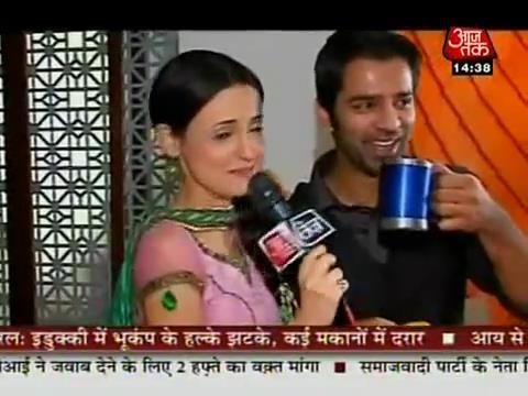 1 (31) - Iss Pyaar Ko Kya Naam Doon - SaRun - SBS - 18 November 2011 - Snaps