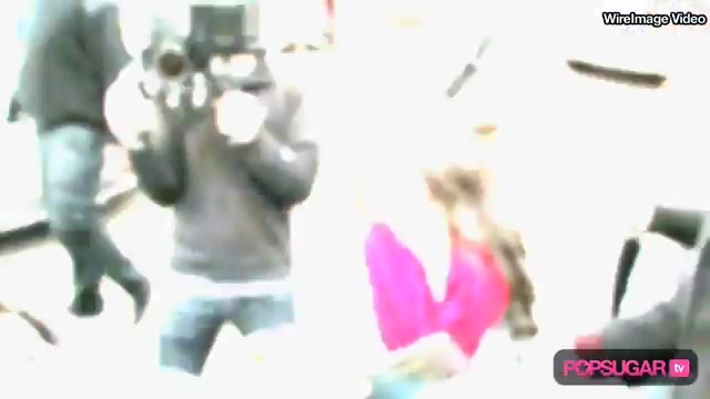 Selena Gomez in London for Fans & Fashion 152 - Selena Gomez in London For Fans And Fashion-SC
