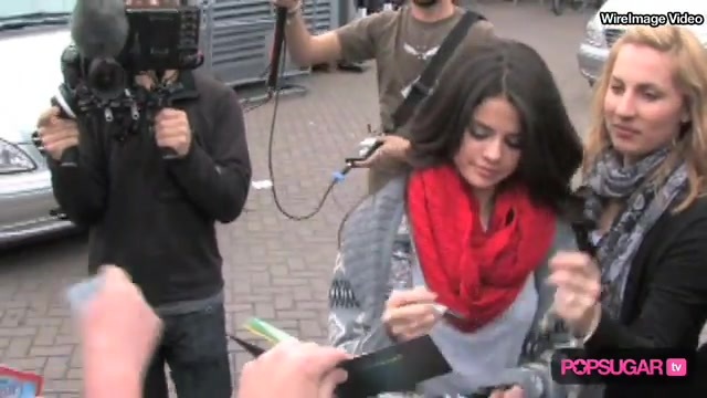 Selena Gomez in London for Fans & Fashion 204