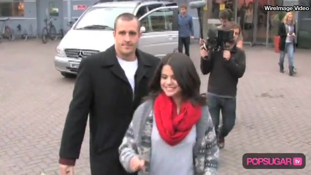 Selena Gomez in London for Fans & Fashion 370 - Selena Gomez in London For Fans And Fashion-SC