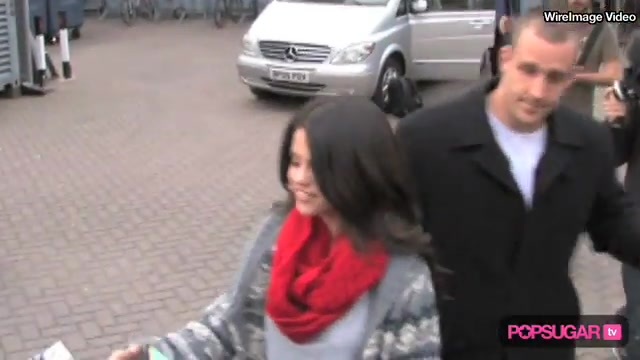 Selena Gomez in London for Fans & Fashion 393 - Selena Gomez in London For Fans And Fashion-SC