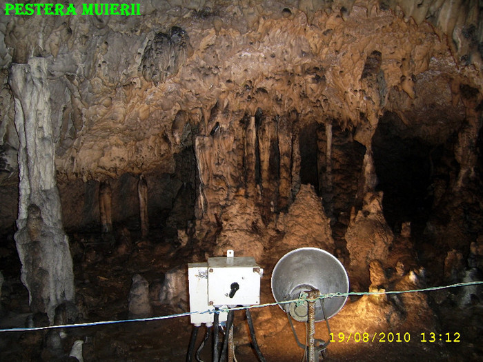 300. Pestera Muierii (3) - Fascinanta Romanie - 4