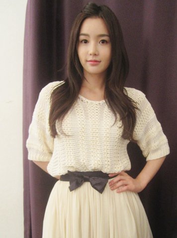 Ok,dar de ce esti asa de trist ?