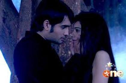 abhiya1