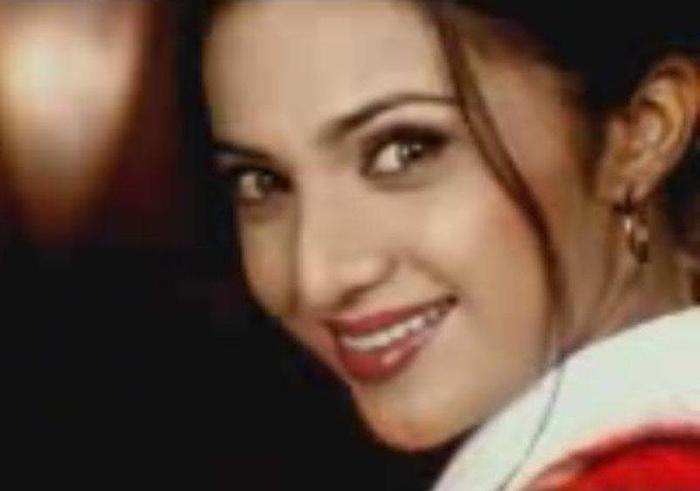 7 - Shilpa Anand In Music Video With Ayaz Khan