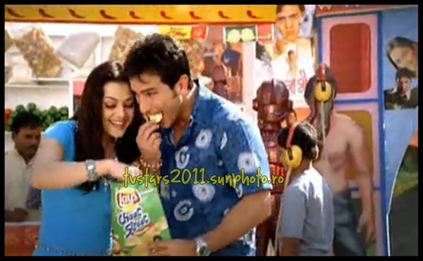 (2) - 0-Reclame Preity-Saif