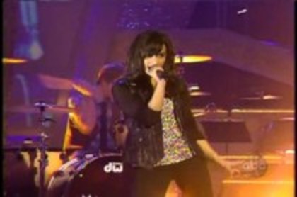 Demi Lovato Performs on Dancing With The Stars (12)