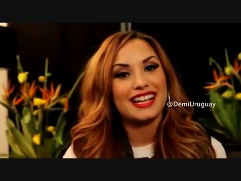 Demi Lovato envía saludos a Radio Disney Uruguay. 287 - Demi - Radio Disney sends greetings from Uruguay