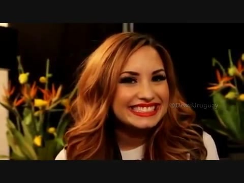 Demi Lovato envía saludos a Radio Disney Uruguay. 472 - Demi - Radio Disney sends greetings from Uruguay
