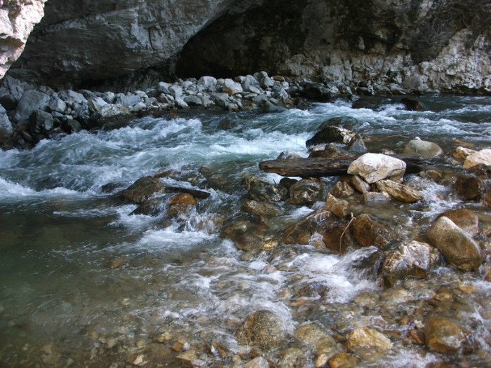 poze 163 - plimbare pe Sohodol