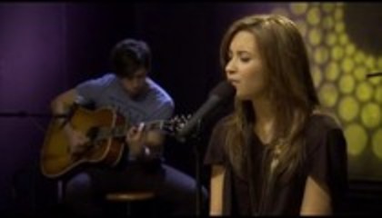Demi - Lovato - Its - Not - Too - Late - Cambio - Cares - Exclusive - Concert (59)