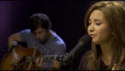 Demi - Lovato - Its - Not - Too - Late - Cambio - Cares - Exclusive - Concert (528)