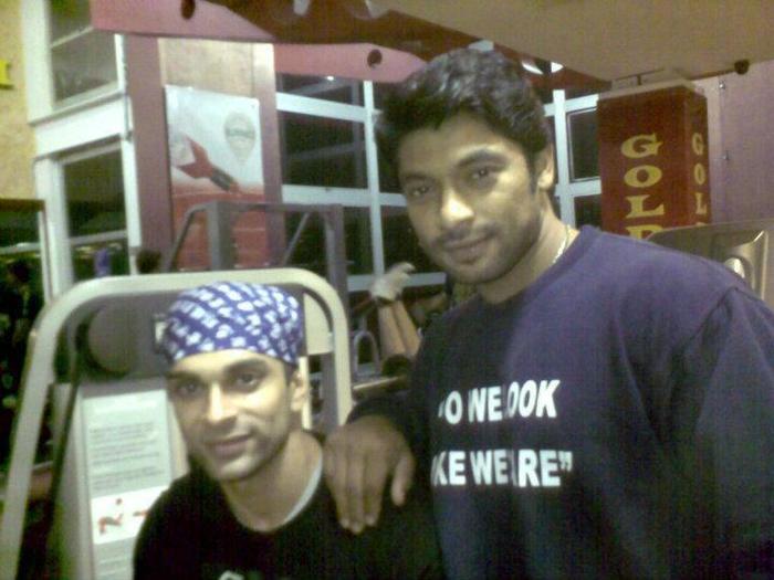 305532_282592045151686_130388720372020_622189_1006904196_n - KARAN SINGH GROVER