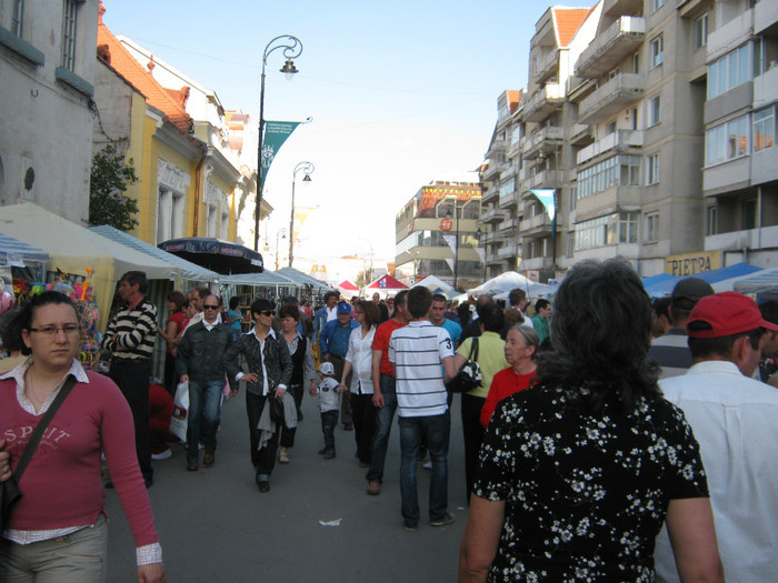 vineri seara lume multa - zilele orasului Sf Gheorghe