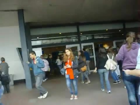 Demi Lovato at the airport. Argentina. 2012 0041 - Demi at the airport Argentina 2012