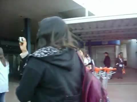 Demi Lovato at the airport. Argentina. 2012 0235