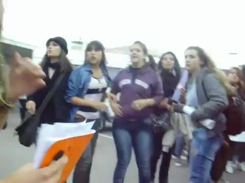 Demi Lovato at the airport. Argentina. 2012 0380