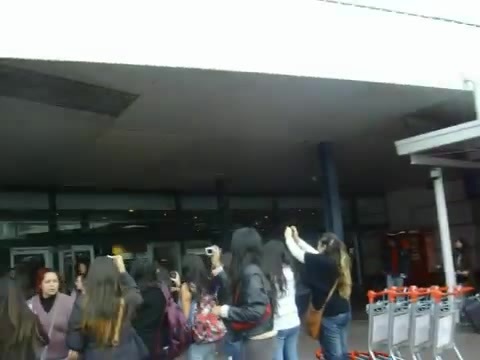 Demi Lovato at the airport. Argentina. 2012 0450