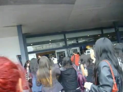 Demi Lovato at the airport. Argentina. 2012 0611 - Demi at the airport Argentina 2012 Part oo1