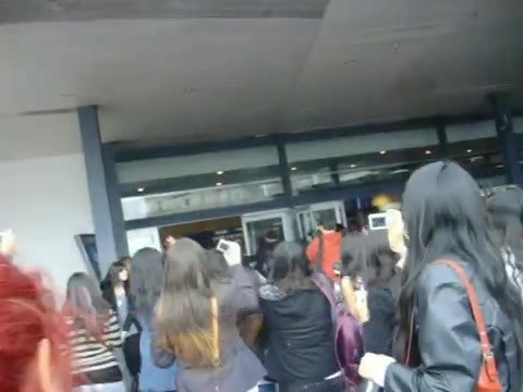 Demi Lovato at the airport. Argentina. 2012 0613 - Demi at the airport Argentina 2012 Part oo1
