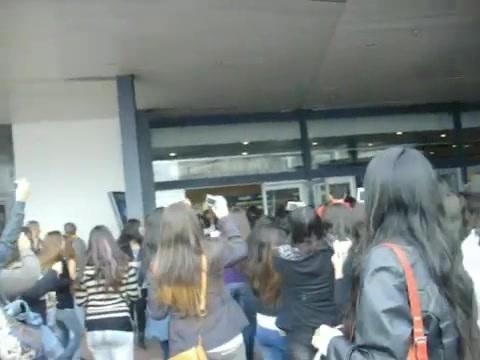Demi Lovato at the airport. Argentina. 2012 0633 - Demi at the airport Argentina 2012 Part oo1