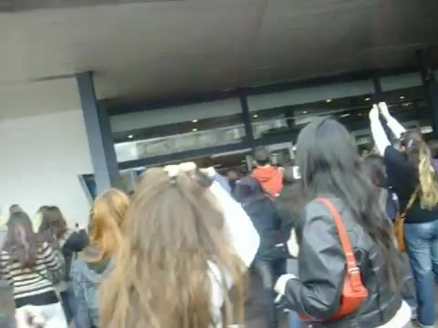 Demi Lovato at the airport. Argentina. 2012 0782 - Demi at the airport Argentina 2012 Part oo1