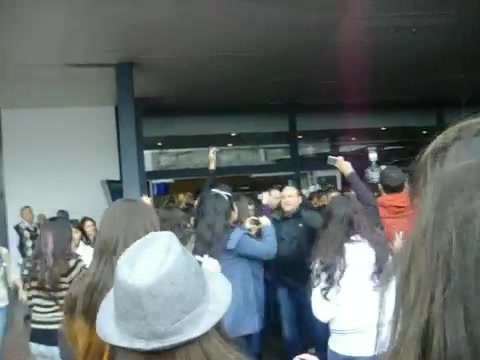 Demi Lovato at the airport. Argentina. 2012 0916 - Demi at the airport Argentina 2012 Part oo1