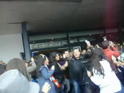Demi Lovato at the airport. Argentina. 2012 0949 - Demi at the airport Argentina 2012 Part oo1